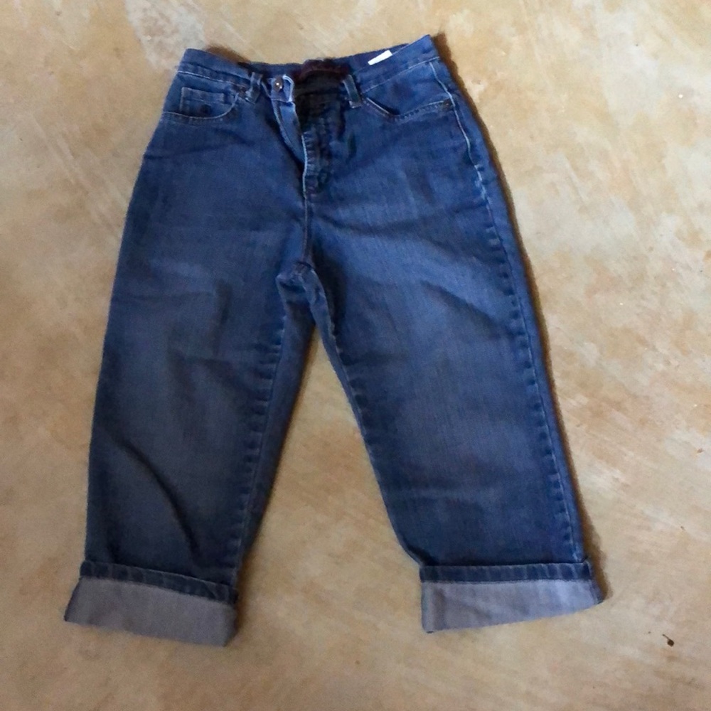 Gloria Vanderbilt denim capris